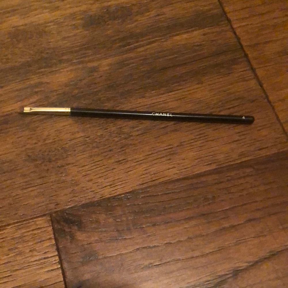 COPY - CHANEL Lip Brush